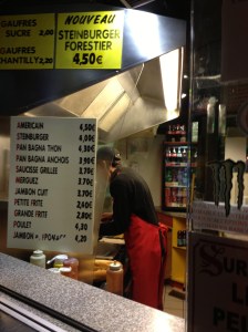 Une vendeuse qui tient ce stand depuis 30 ans !